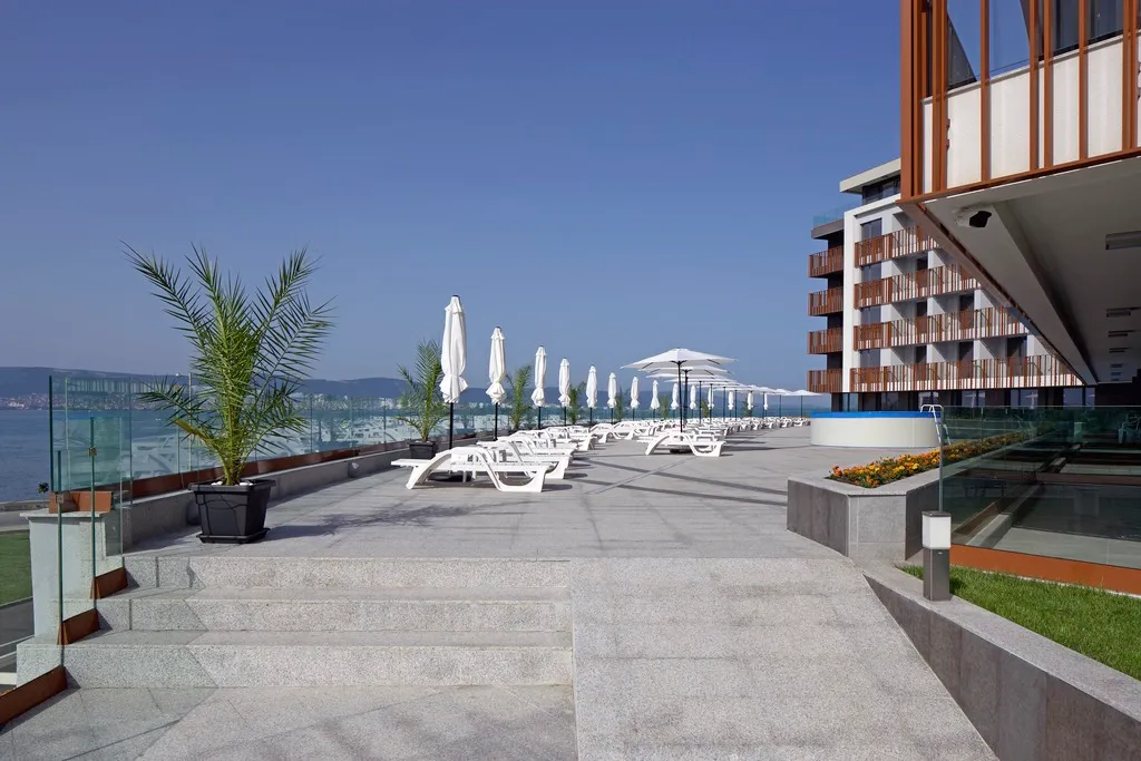 Terrace, Paradiso Apartcomplex, Bourgas