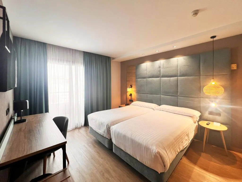 DOUBLE SINGLE USE SUPERIOR Room, Sercotel Maya Alicante, Costa Blanca