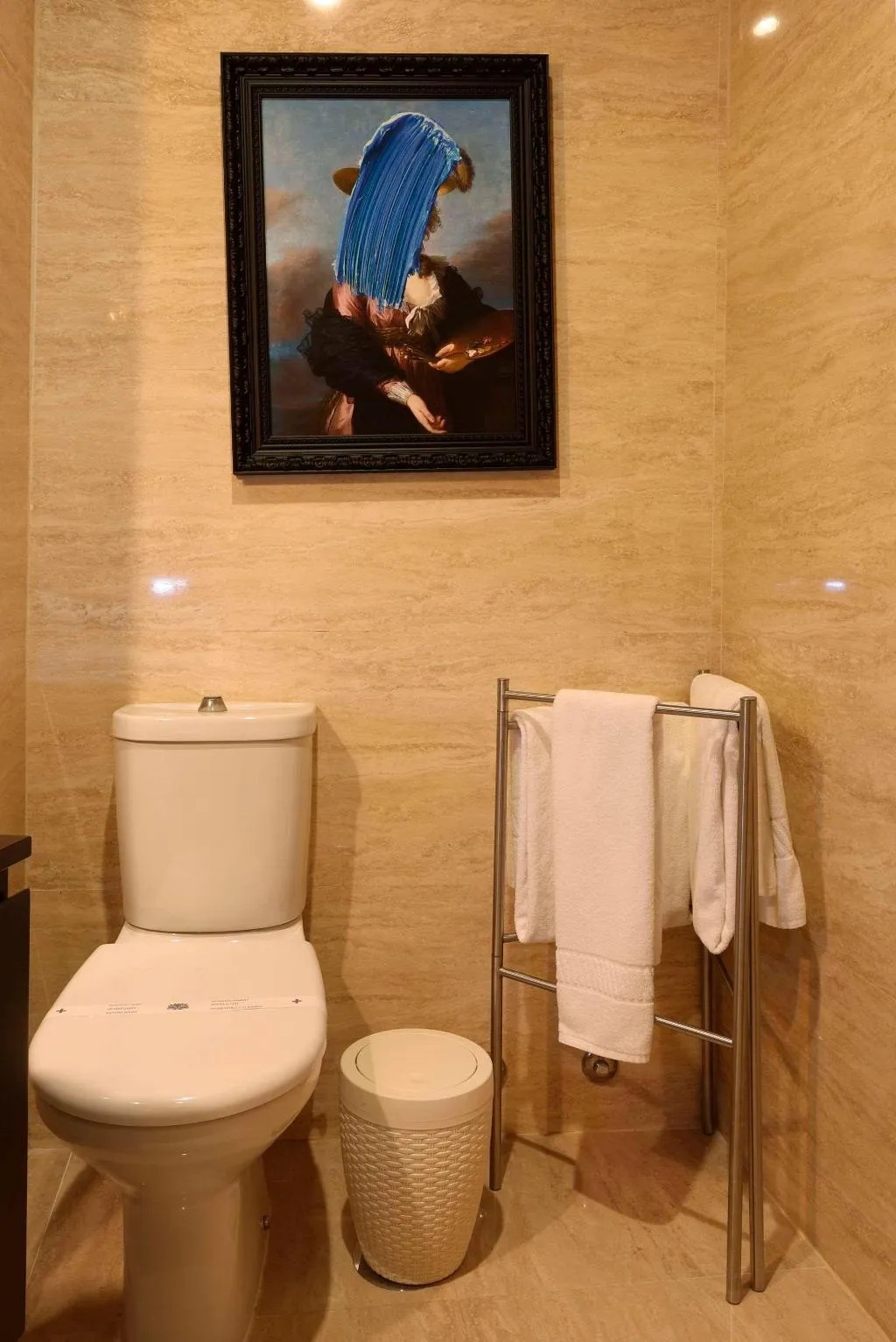 Room, America, Porto