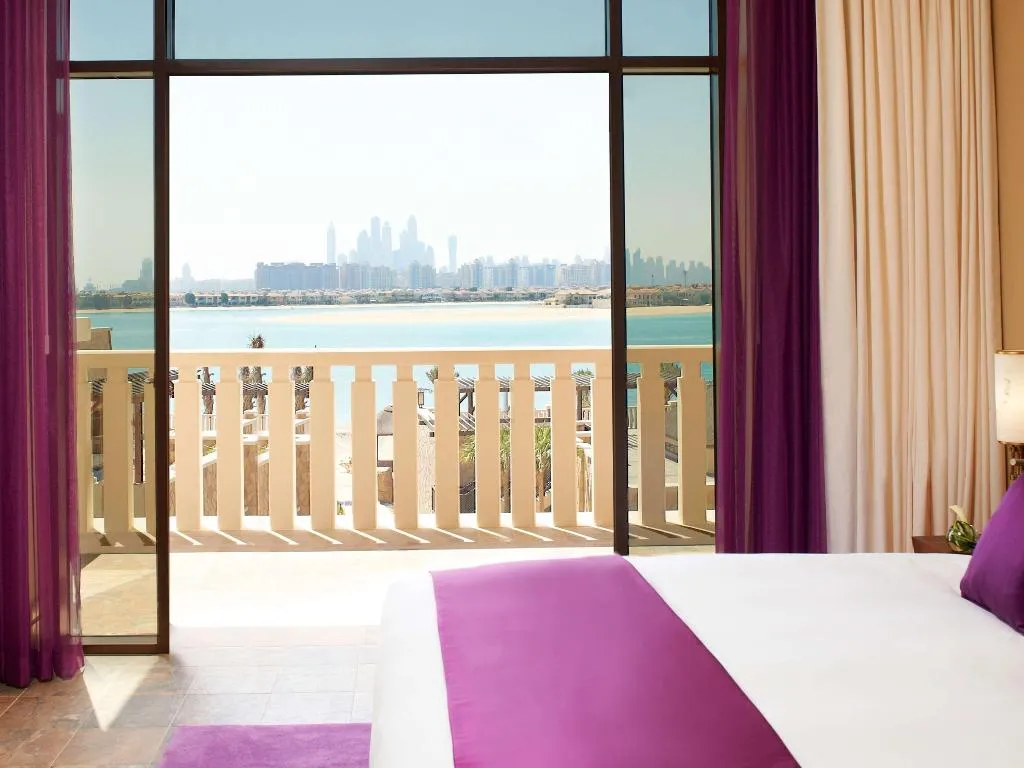 SUITE DELUXE SEA VIEW Room, Sofitel Dubai The Palm, Dubai