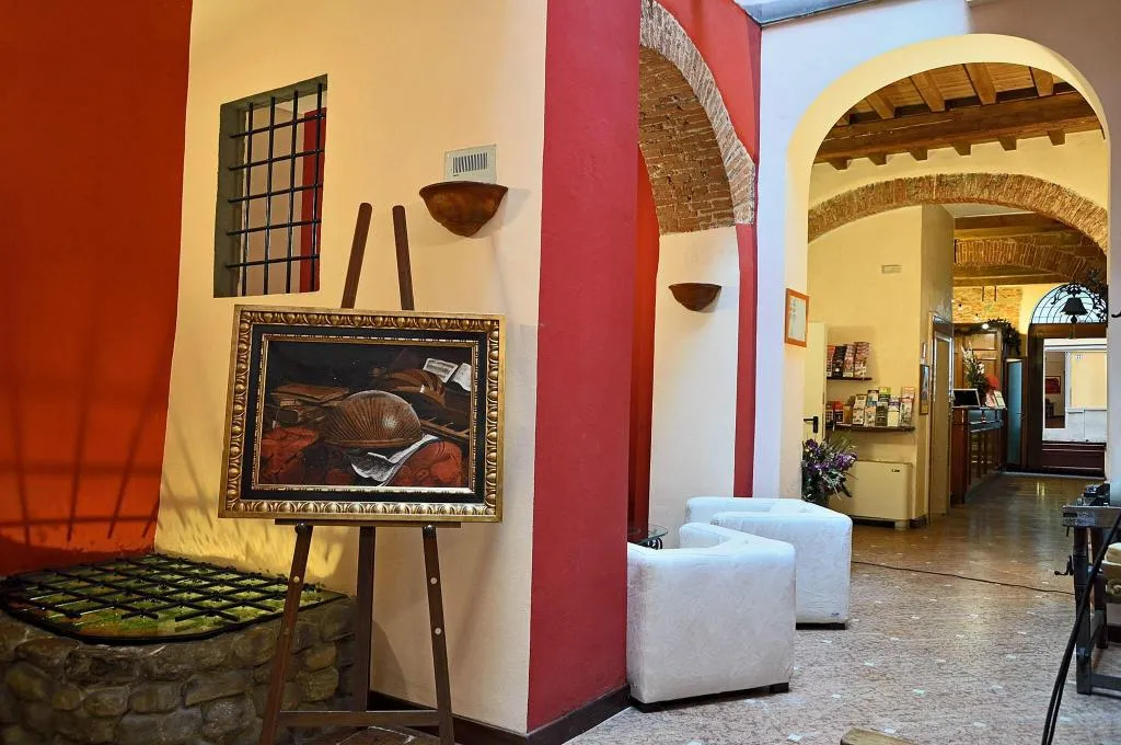 Lobby, Porta Faenza, Florence