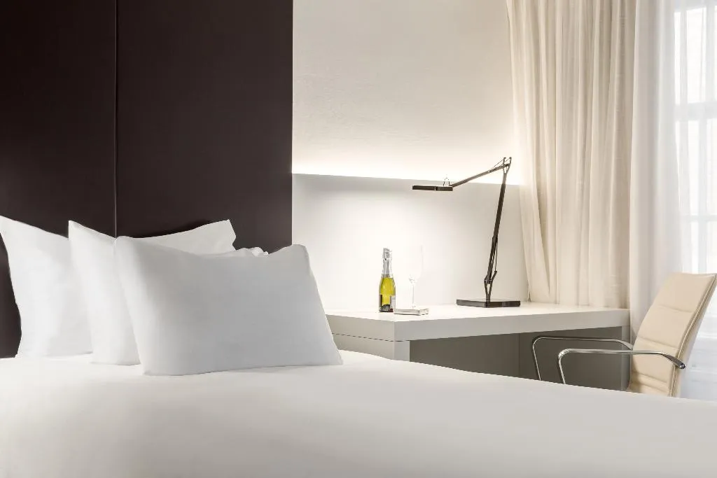 SINGLE SUPERIOR Room, NH Collection Amsterdam Barbizon Palace, Amsterdam