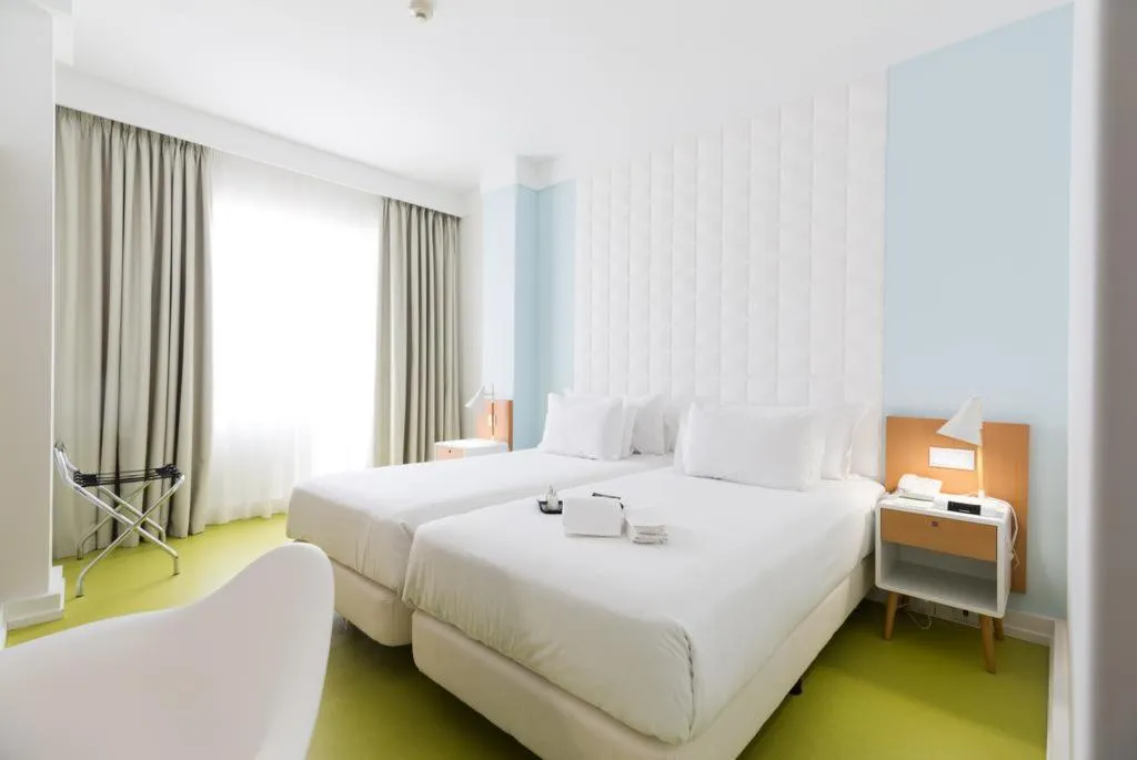 Double or Twin CAPACITY 3 Room, Legendary Porto Hotel, Porto
