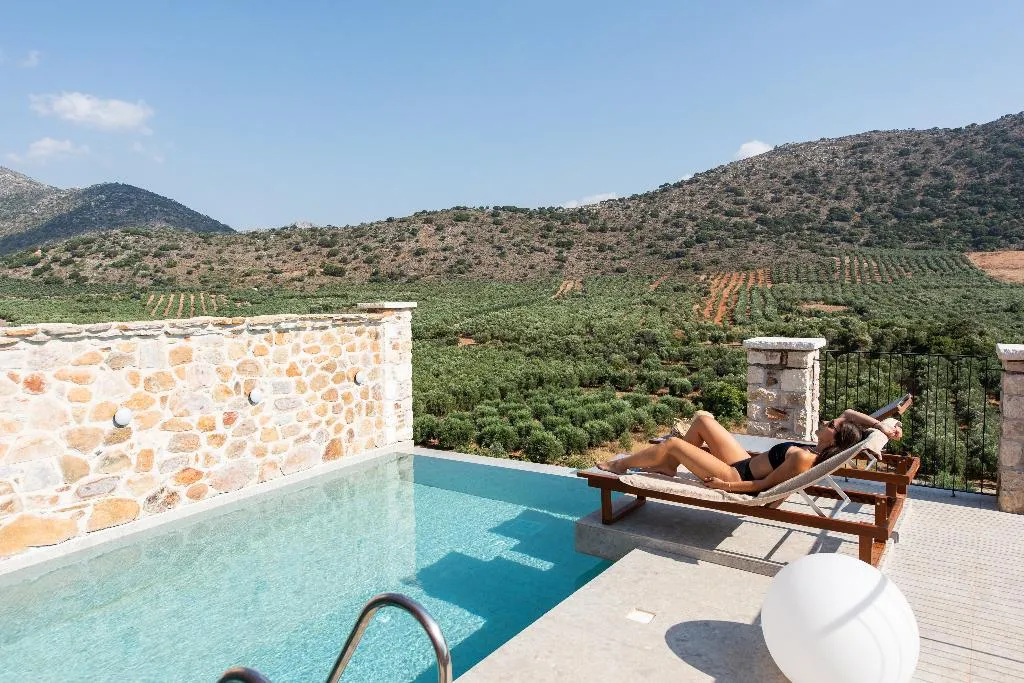 SUITE WITH PRIVATE POOL Room, Lameriana Secret Village, Crete