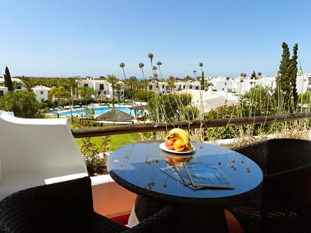 APARTMENT TWO BEDROOMS Room, São Rafael Holidays, Algarve