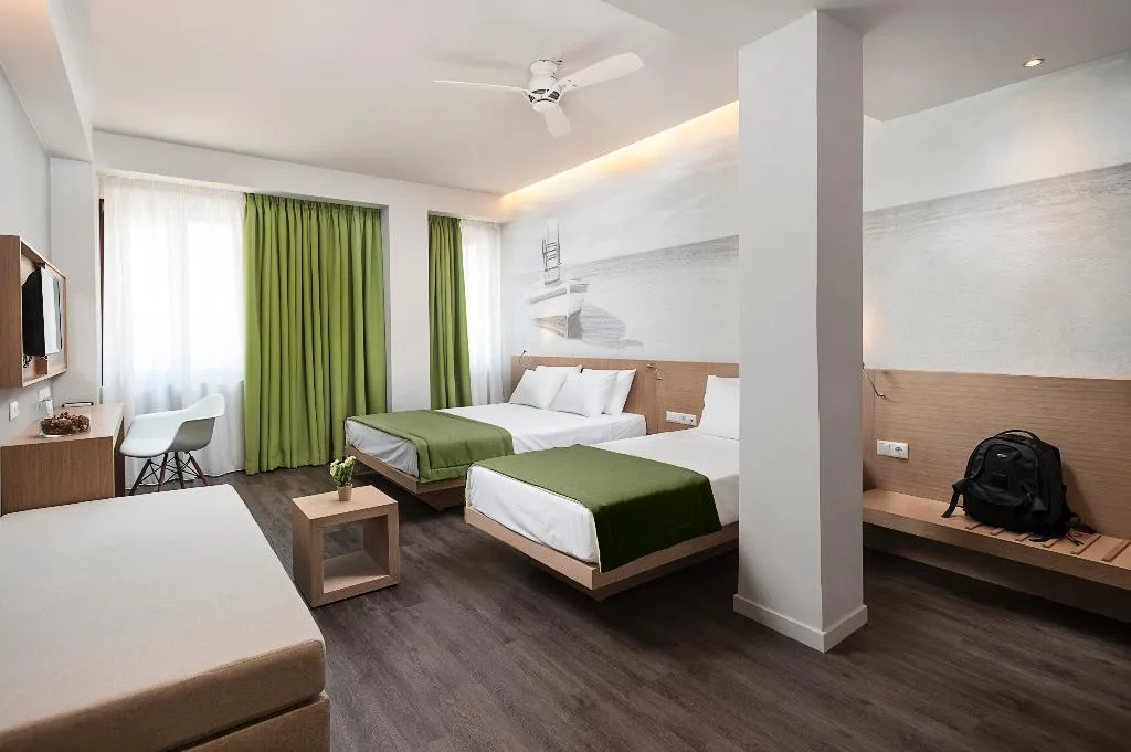 QUADRUPLE STANDARD Room, Kriti, Crete