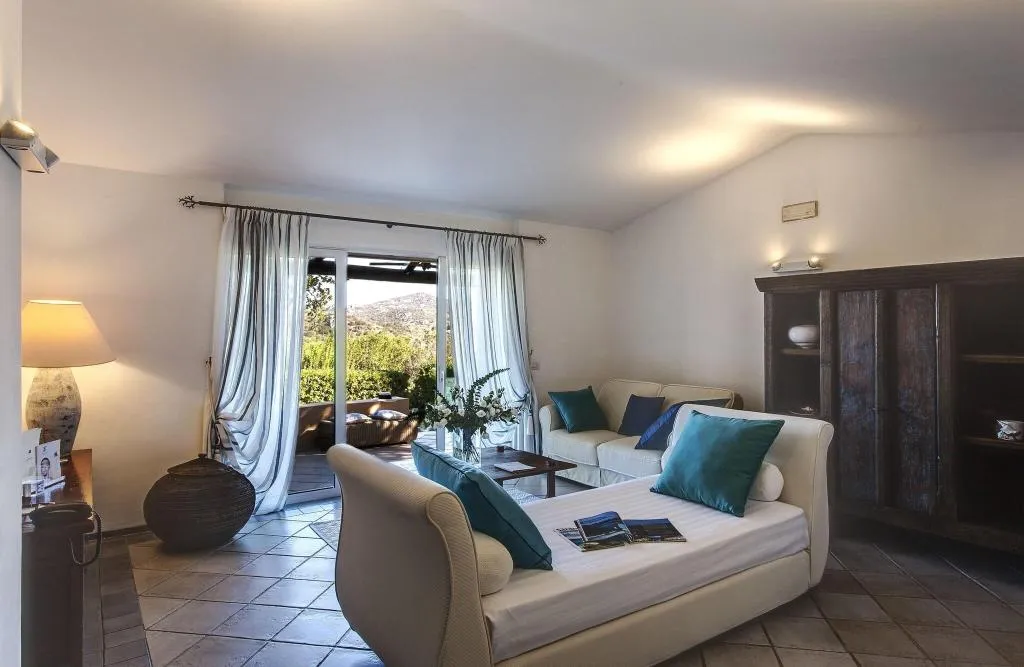 Room, L'Ea Bianca Luxury Resort, Olbia
