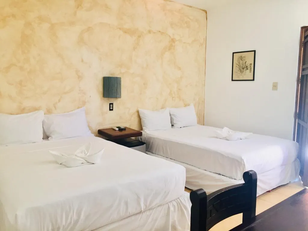 DOUBLE TWO DOUBLE BEDS Room, Casa de las Flores, Playa Del Carmen
