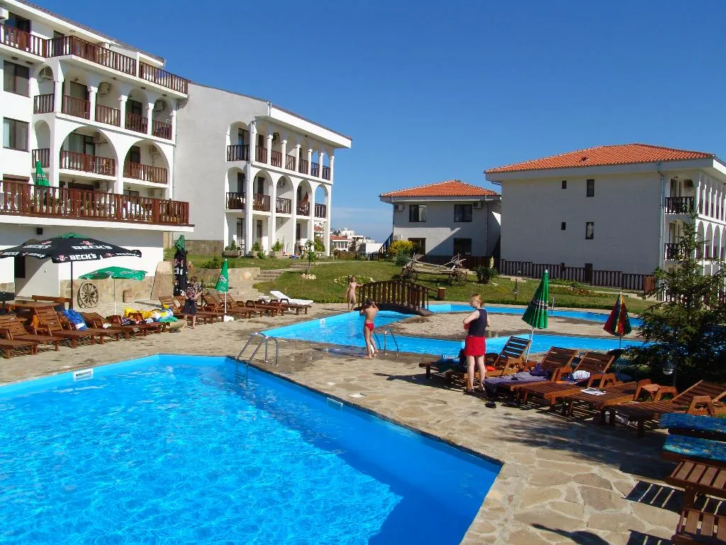Pool, Kampani bells apart Complex, Bourgas