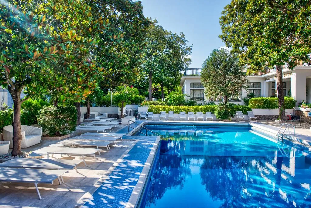 Pool, Majestic Palace, Naples