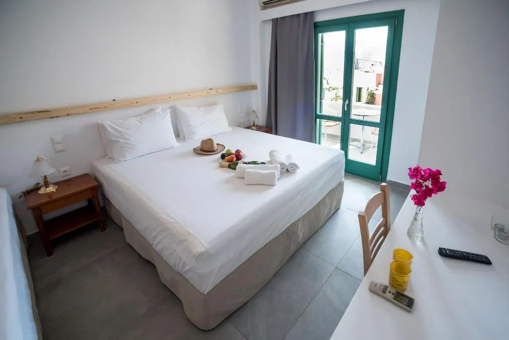 Room, Ifestia, Santorini