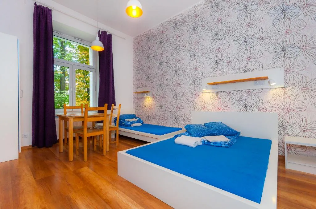 DOUBLE STANDARD Room, Hostel Atlantis Kraków, Krakow