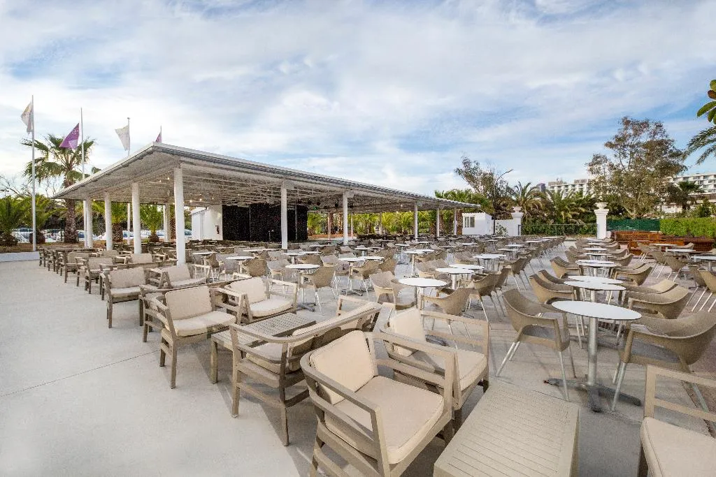Terrace, FERGUS Style Bahamas, Ibiza