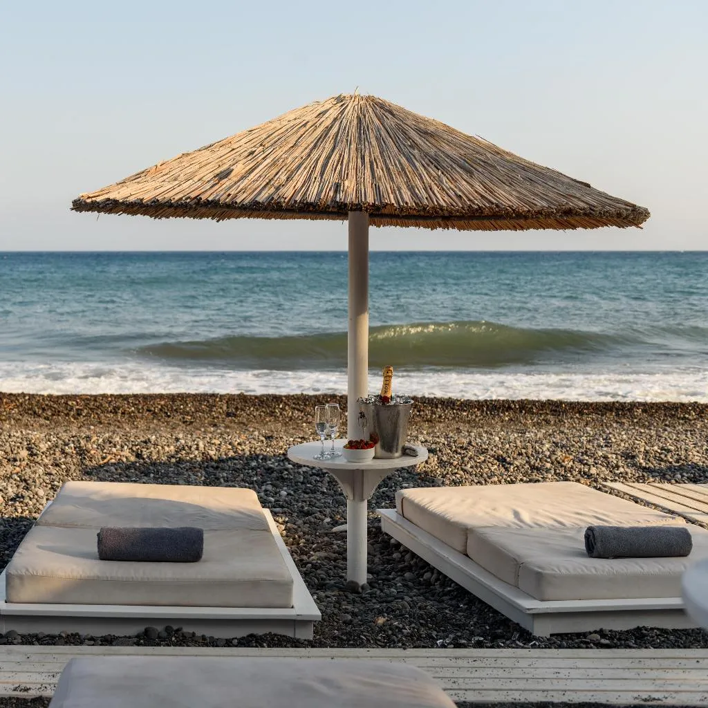Beach, Alesahne Beach, Santorini