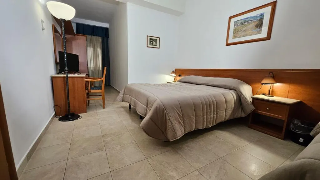 TWIN ONE BEDROOM ONE BATHROOM Room, GH Hotel & Restaurant, Palermo
