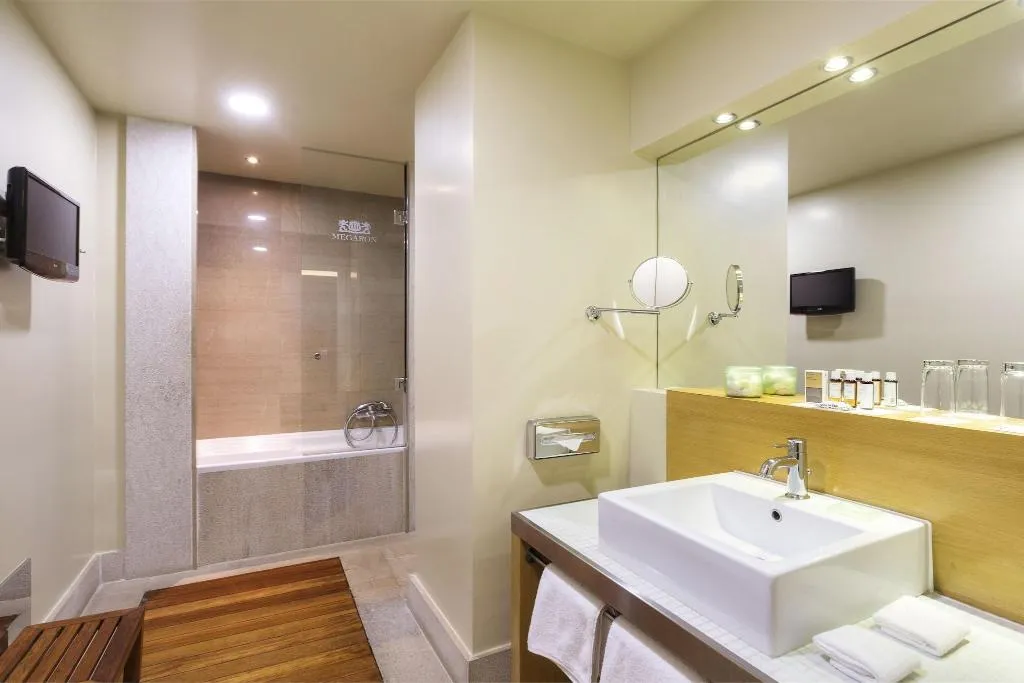 JUNIOR SUITE SEA VIEW KING BED Room, GDM Megaron,Historical Monument Hotel, Crete