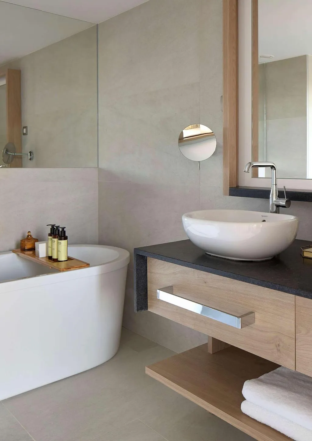 SUITE CITY VIEW TWO BEDROOMS Room, ME Barcelona, Barcelona