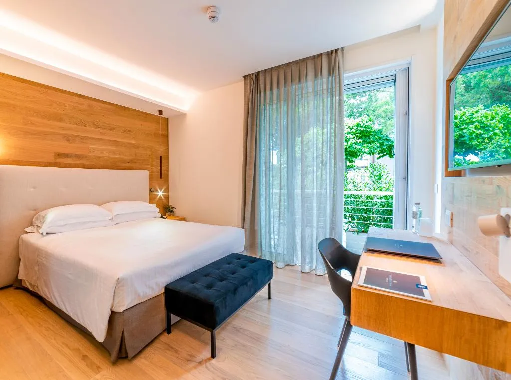 DOUBLE SUPERIOR Room, The Green Park Hotel, Venice