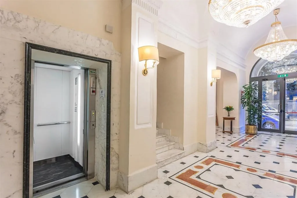 Lobby, Raeli Hotel Lux, Rome