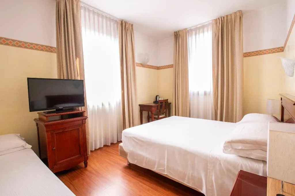 TRIPLE CLASSIC Room, Russo Palace, Venice
