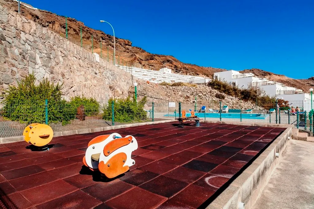Sports and Entertainment, Heliomar Palmeras, Gran Canaria