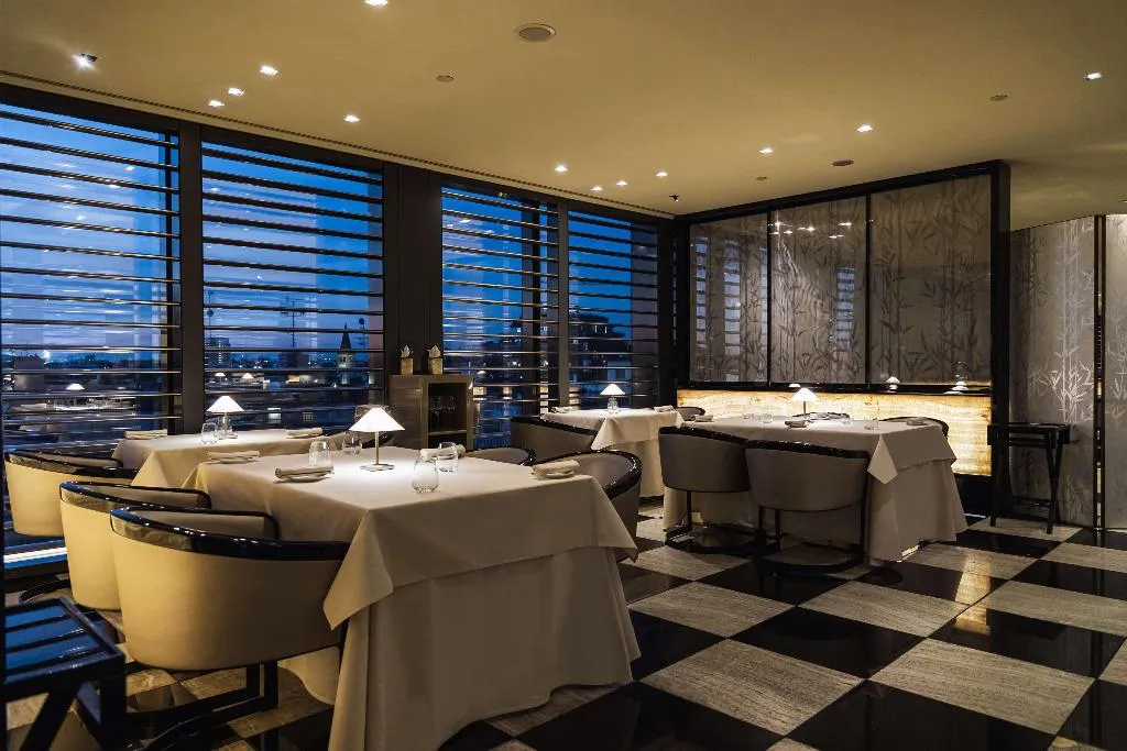 Restaurant, Armani Hotel Milano, Milan