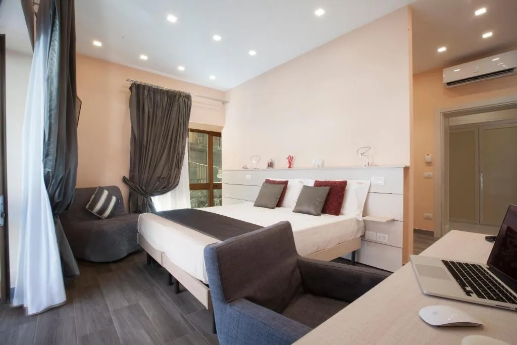 DOUBLE CLASSIC Room, Suite Dei Catalani, Naples