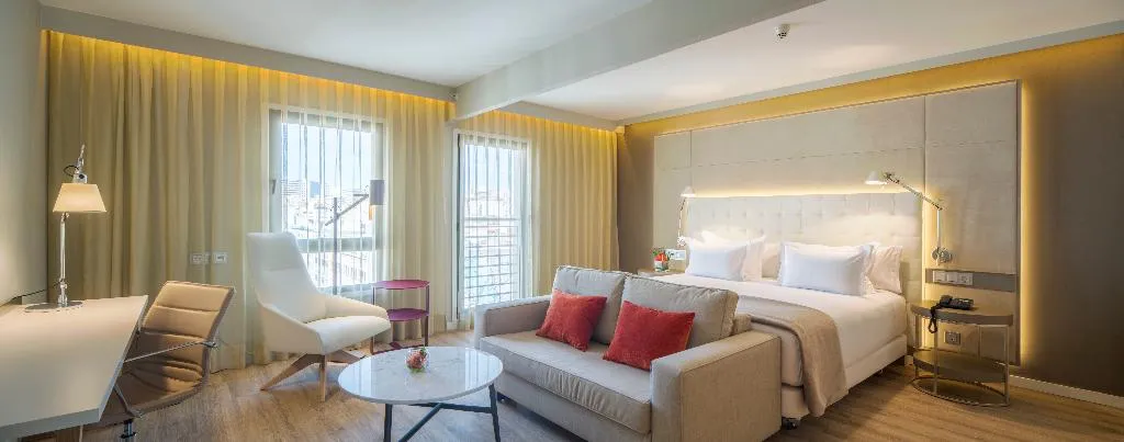SUITE WITH VIEWS Room, NH Collection Lisboa Liberdade, Lisbon