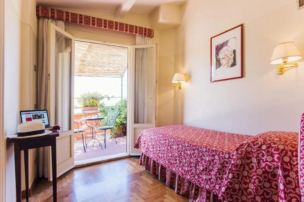 Room, Hotel Due Torri, Rome