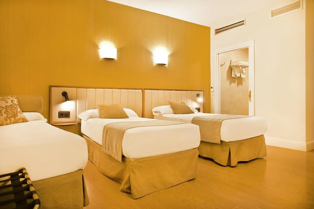 TRIPLE STANDARD Room, Hospedium Hotel Los Condes, Madrid