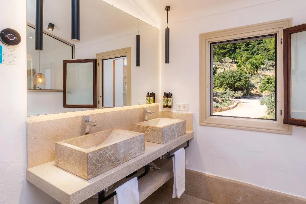 Double or Twin WITH TERRACE Room, Finca Albellons, Majorca