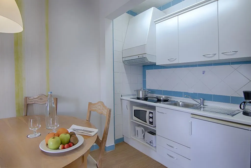 APARTMENT ONE BEDROOM Room, Luna Miramar Club, Algarve
