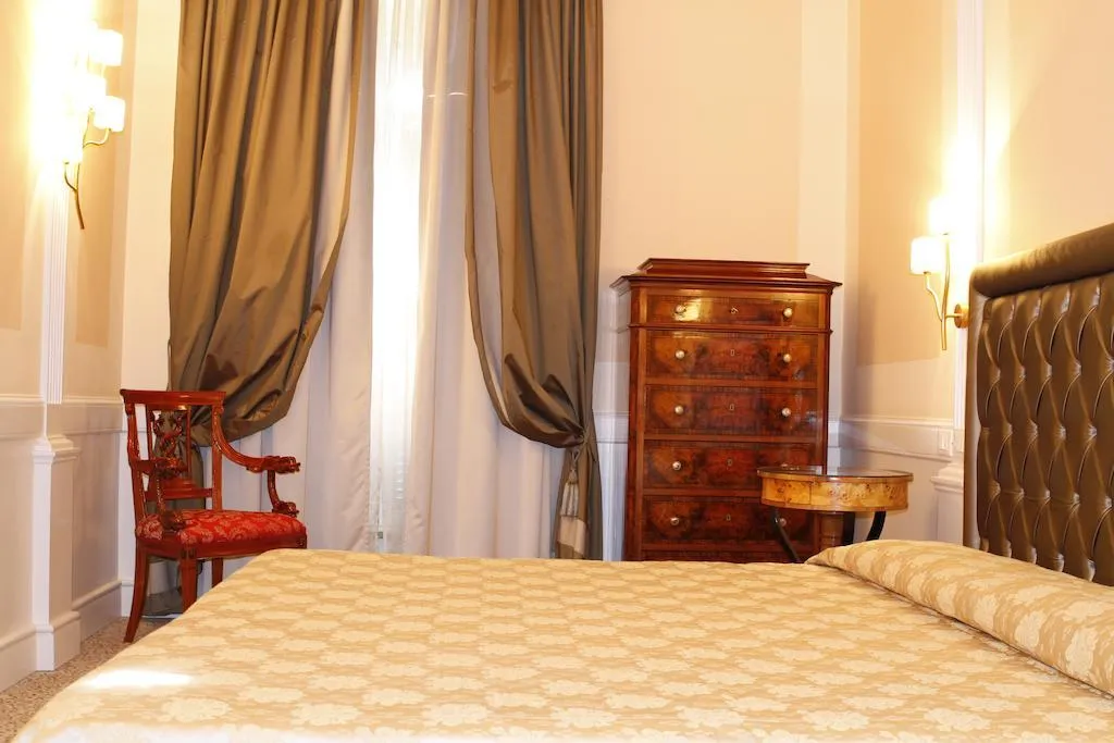 DOUBLE STANDARD Room, Boutique Hotel Trevi, Rome