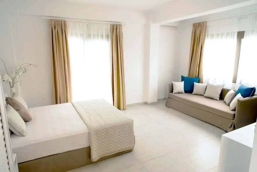 JUNIOR SUITE POOL VIEW Room, Stavros Beach Hotel Resort, Thessaloniki