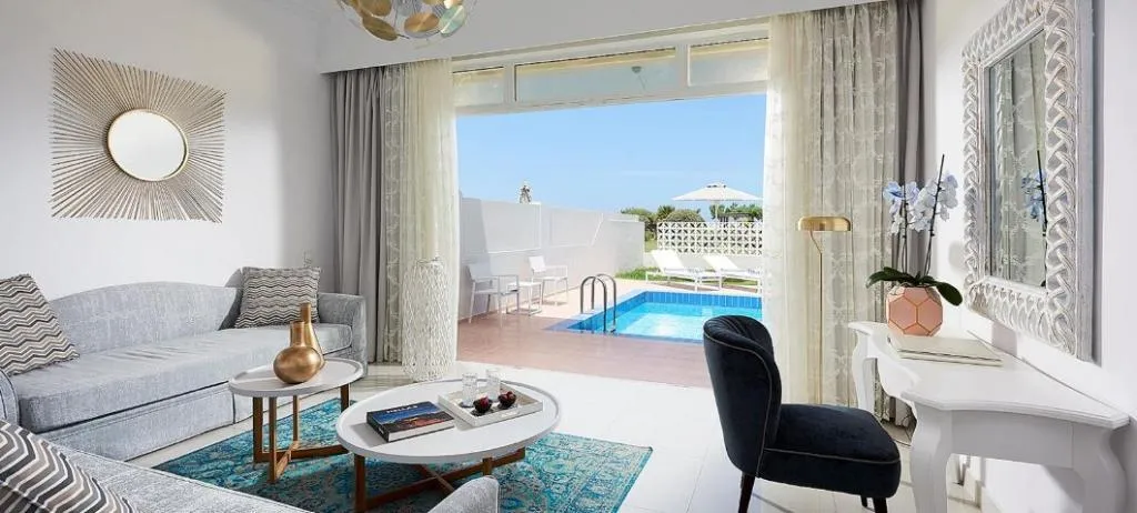 VILLA WITH PRIVATE POOL Room, Mythos Palace, Crete