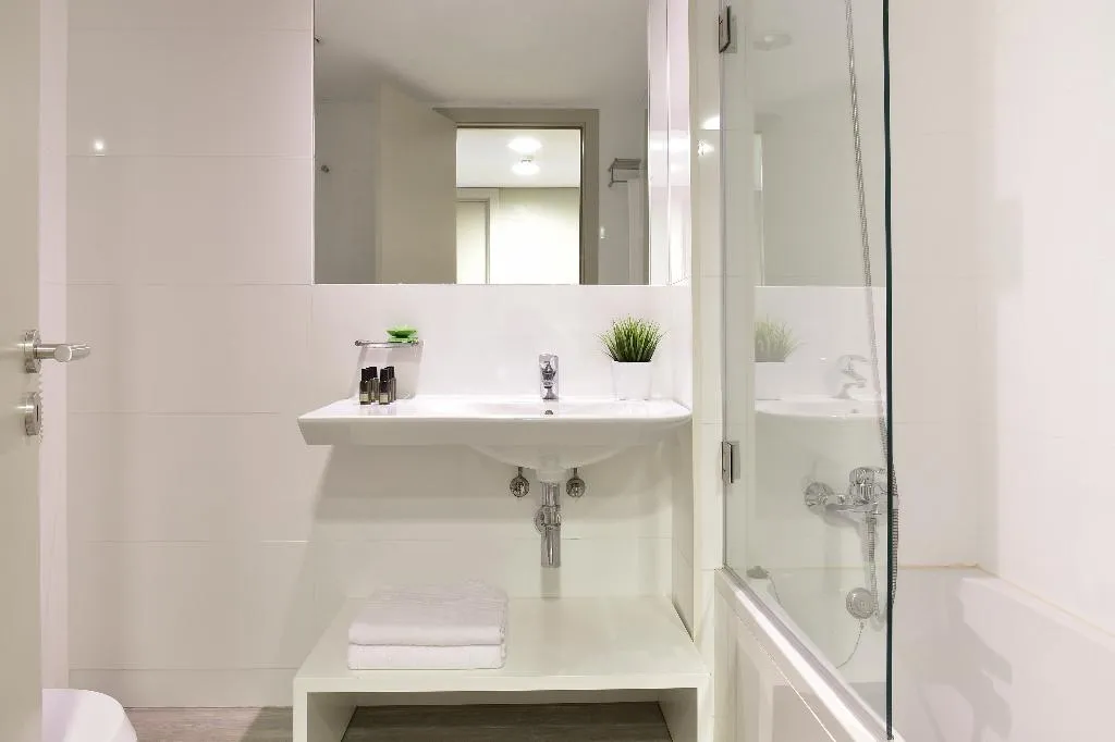 APARTMENT PREMIUM TWO BEDROOMS Room, Aqualuz Lagos by The Editory, Algarve