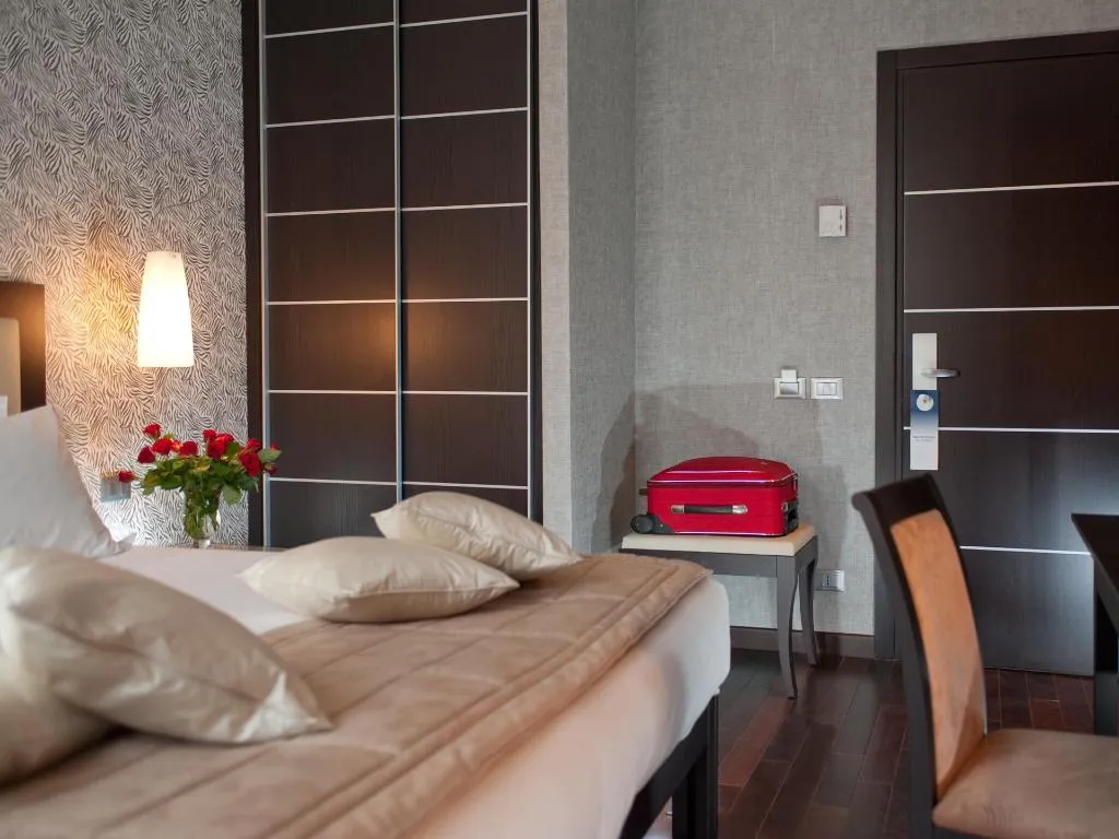 Room, c-hotels Fiume, Rome
