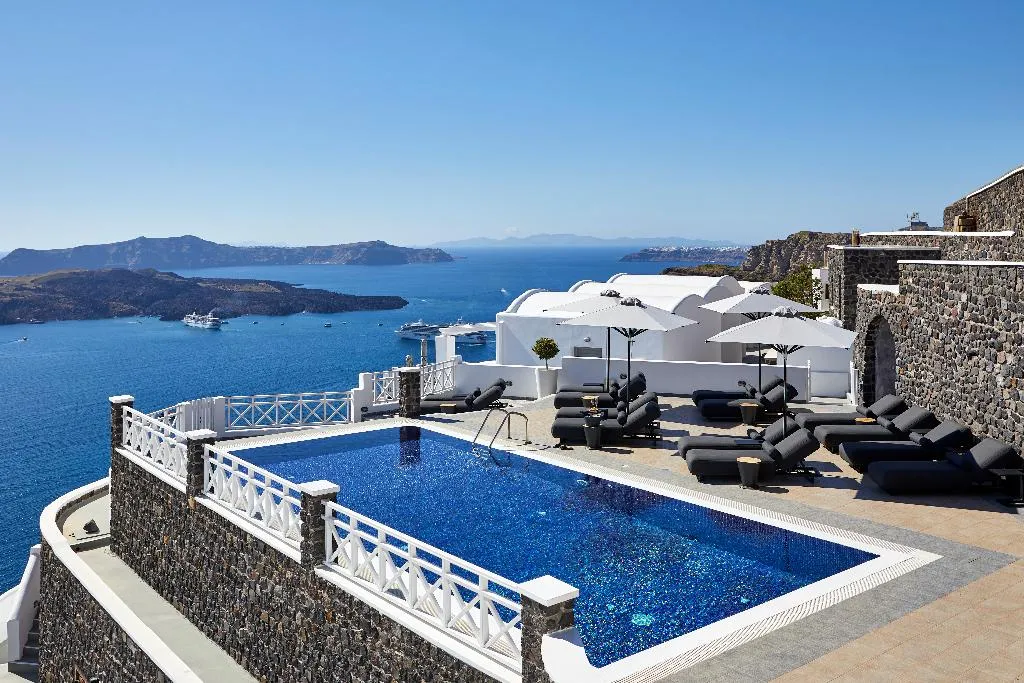 Pool, Petit Palace, Santorini