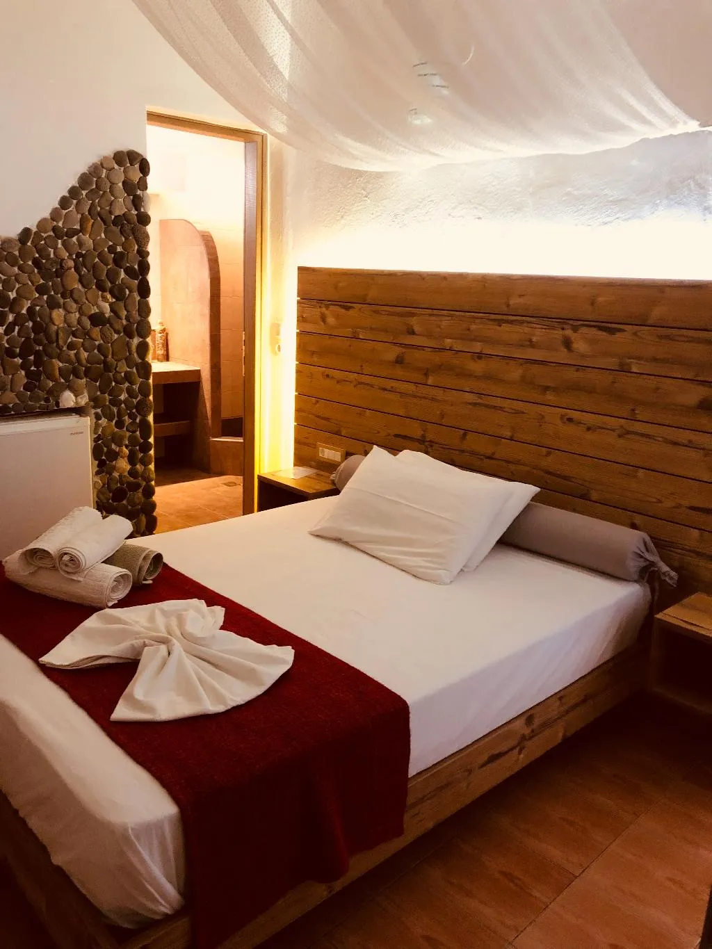 Double or Twin STANDARD Room, Villa Livadaros, Santorini