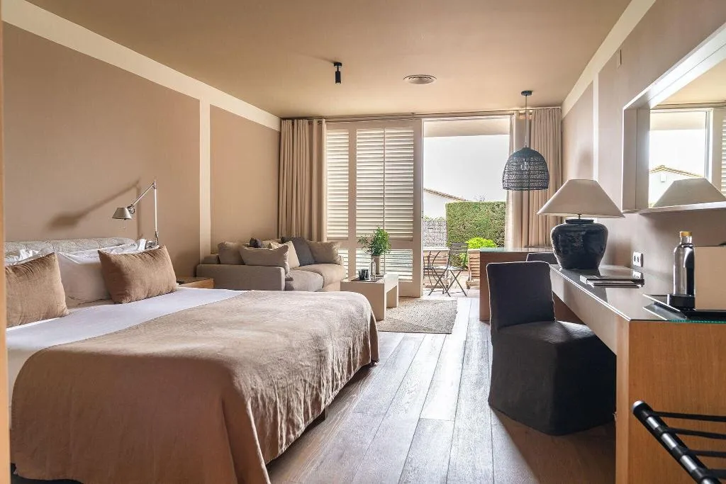 Room, Mas de Torrent, Costa Brava