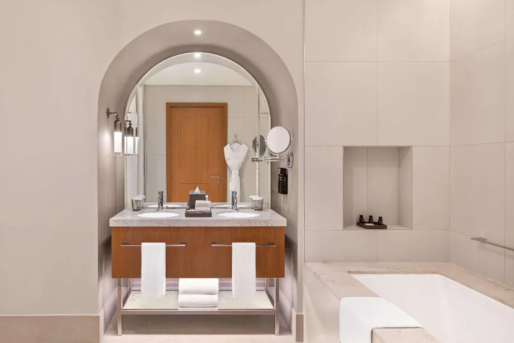 Room, Vida Creek Beach Hotel, Dubai