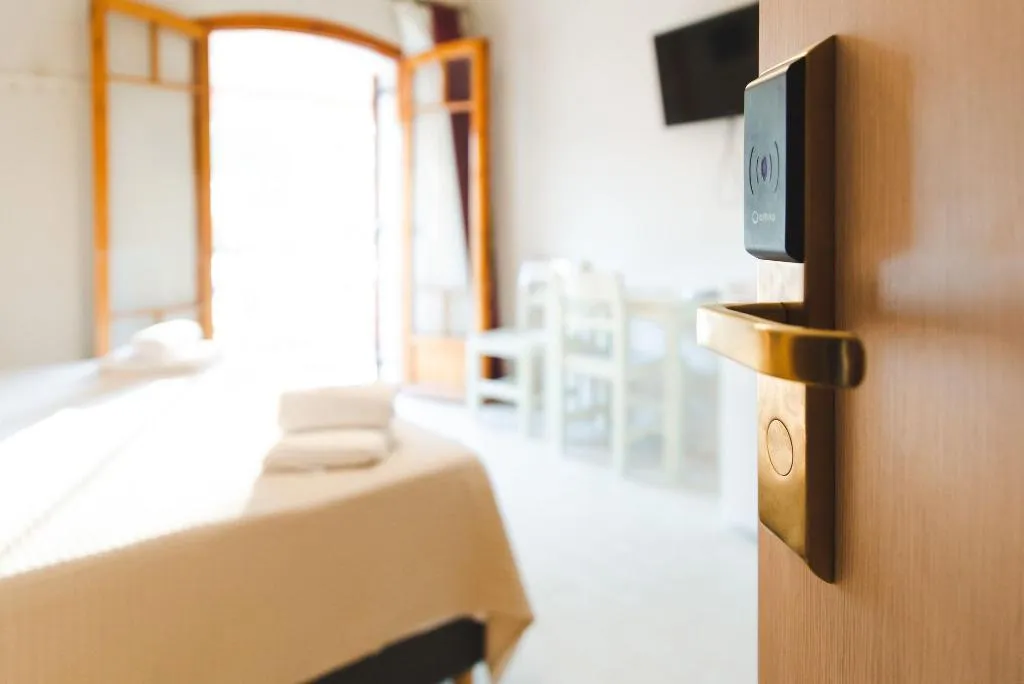 Room, Sisiotisa, Kefallinia
