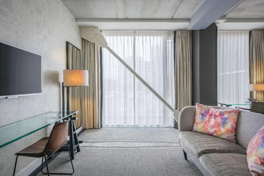 DOUBLE DELUXE QUEEN BED Room, DoubleTree by Hilton NDSM Wharf, Amsterdam