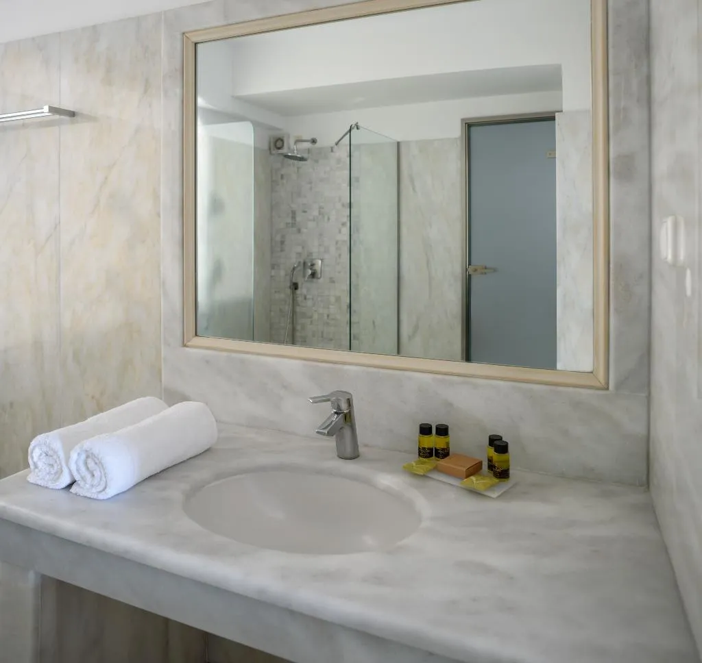 JUNIOR SUITE STANDARD Room, Andromeda Villas, Santorini
