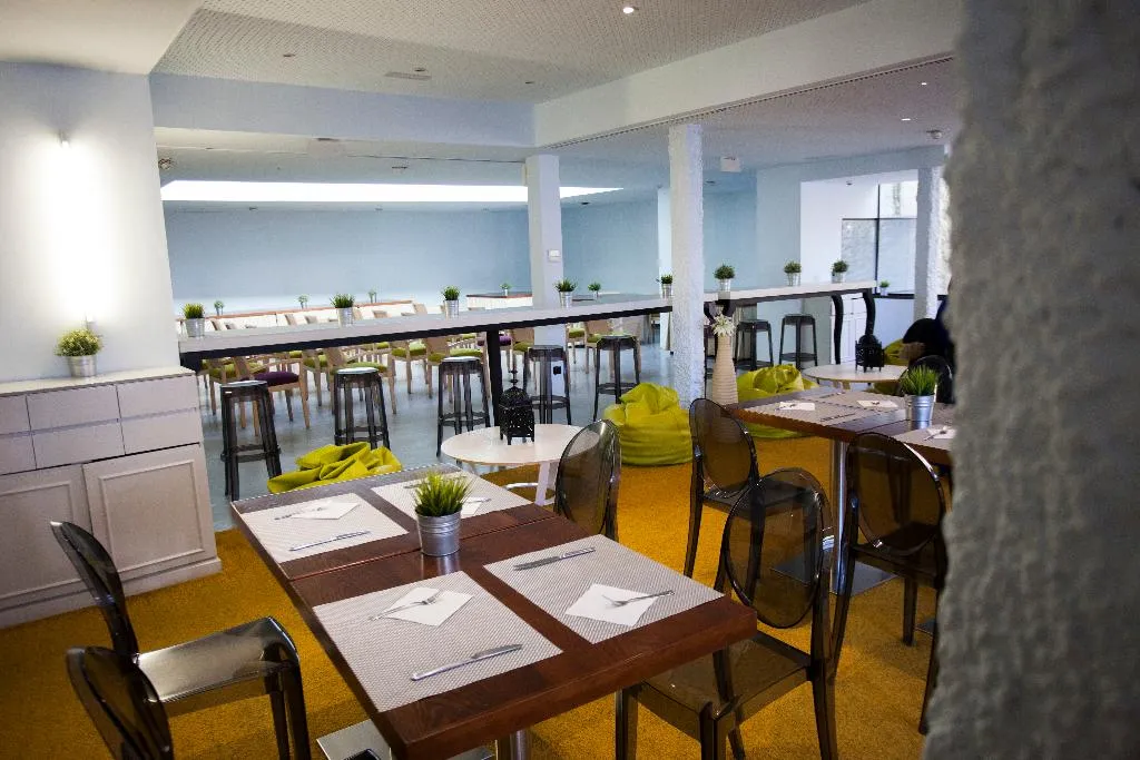 Restaurant, La Posada del Chaflan, Madrid
