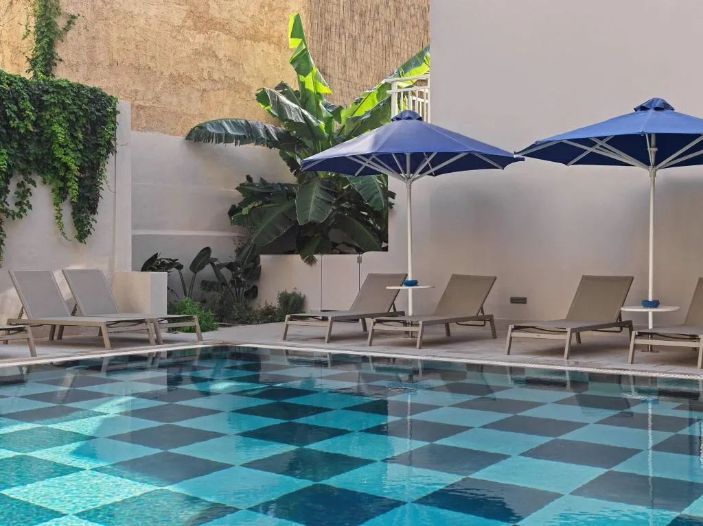 Pool, Esperia, Rhodes