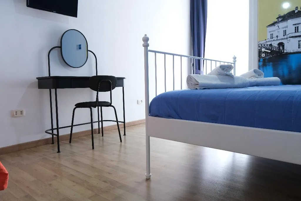 TRIPLE CLASSIC DELUXE Room, B&B Tarumbò, Naples