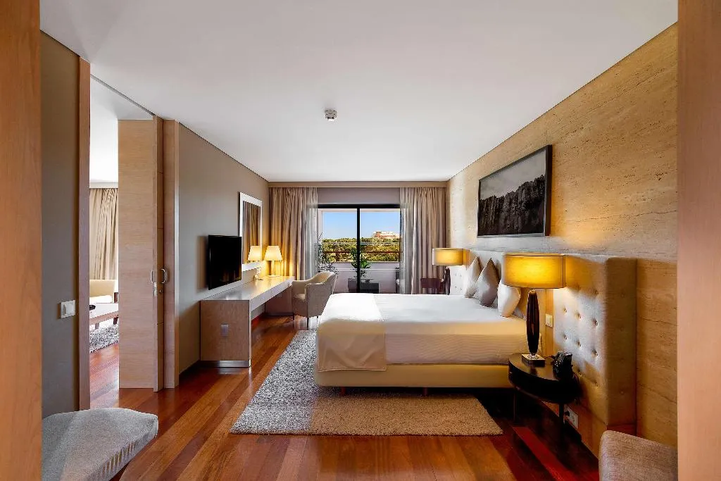 SUITE STANDARD Room, Hilton Vilamoura As Cascatas Golf Resort & Spa, Algarve