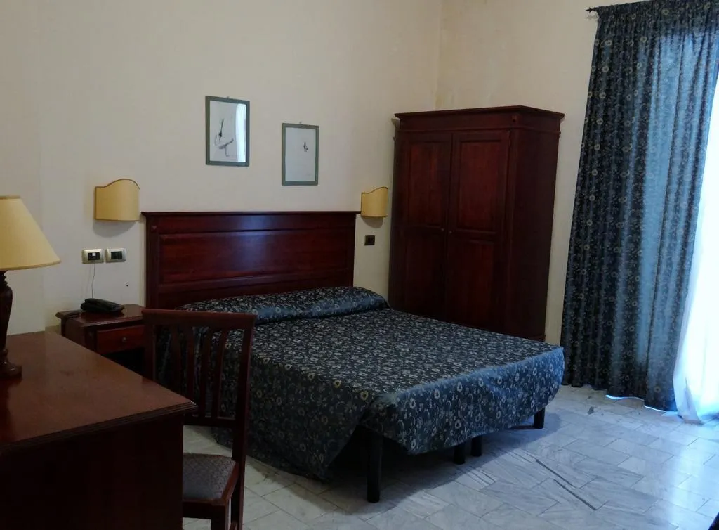 General view, Astor, Florence
