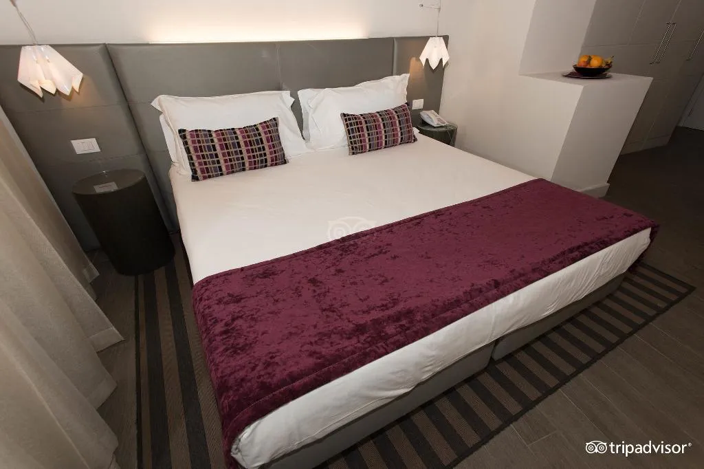 TRIPLE DELUXE Room, Trevi Palace Luxury Inn, Rome